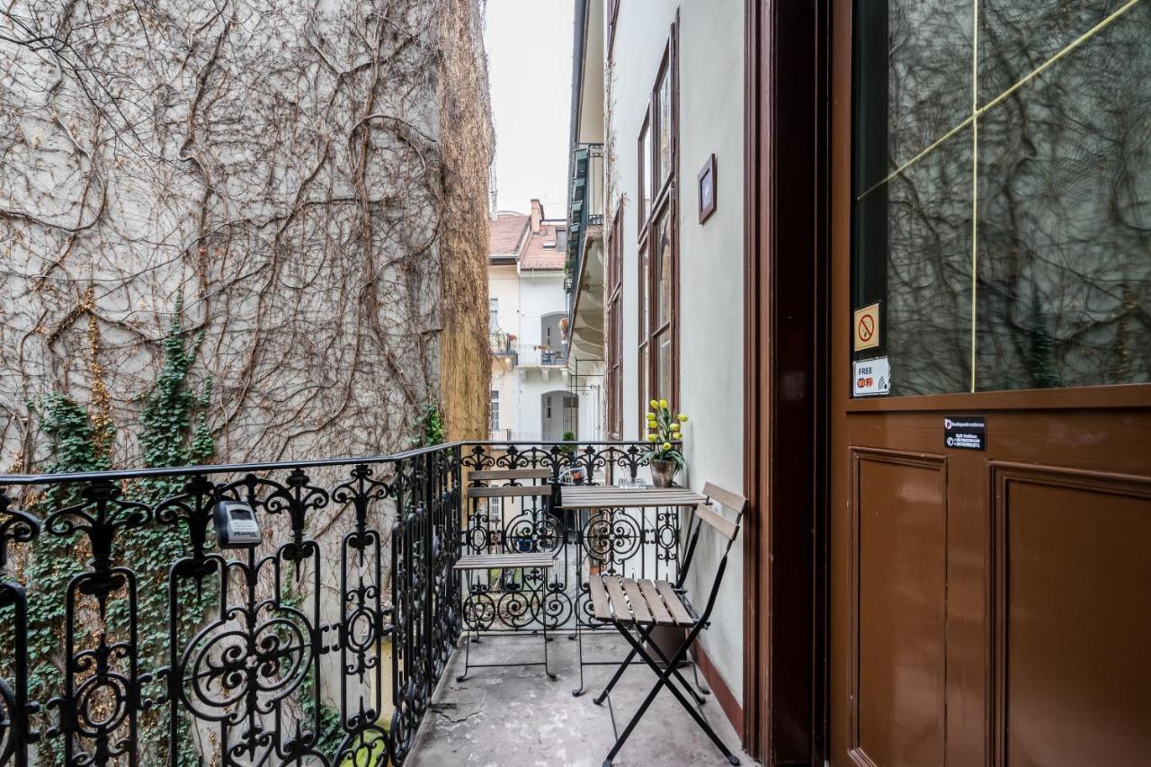 בודפשט Pyvo Street Home With Balcony By Nw מראה חיצוני תמונה